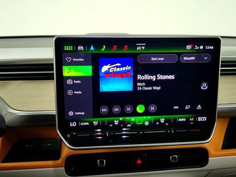 Used 2025 Volkswagen ID. Buzz 1st Edition image 19