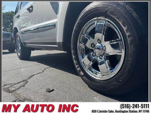 Used 2005 Jeep Grand Cherokee Limited image 9