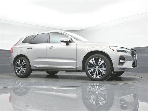 Used 2022 Volvo XC60 B5 Inscription w/ Advanced Package image 38