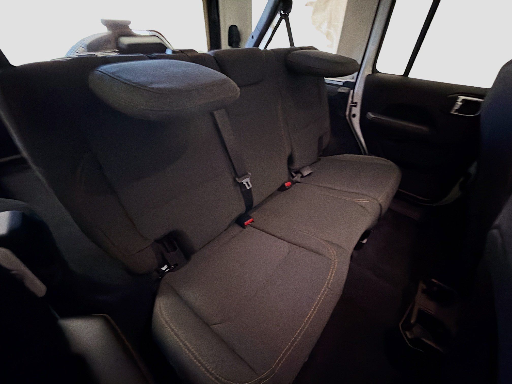 Used 2025 Jeep Wrangler Unlimited Sahara AWD/4WD image 14