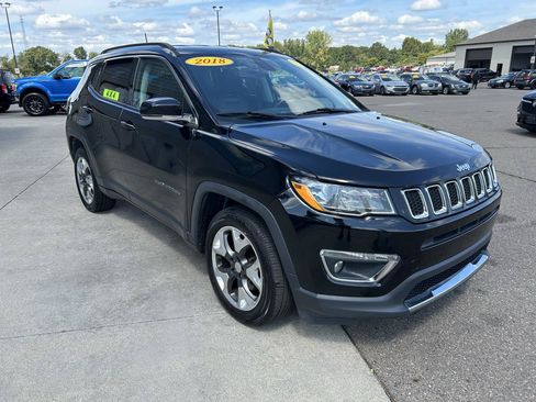 Used 2018 Jeep Compass Limited AWD/4WD image 3