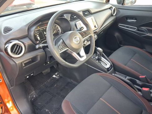 Used 2020 Nissan Versa SR FWD image 13