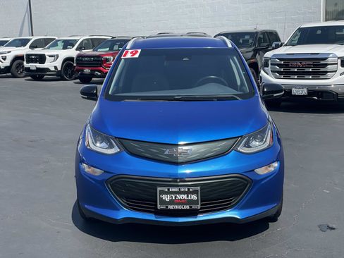 Used 2019 Chevrolet Bolt Premier w/ Infotainment Package FWD image 2