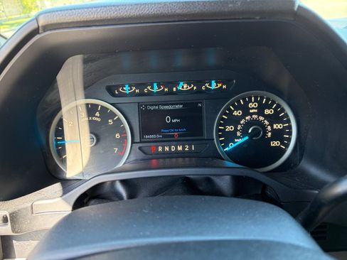 Used 2015 Ford F150 XLT w/ Equipment Group 301A Mid AWD/4WD image 13