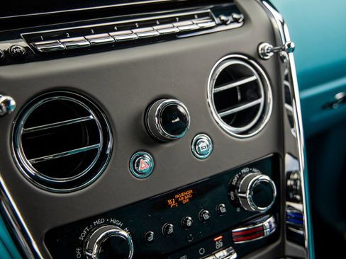 New 2026 Rolls-Royce Cullinan image 37