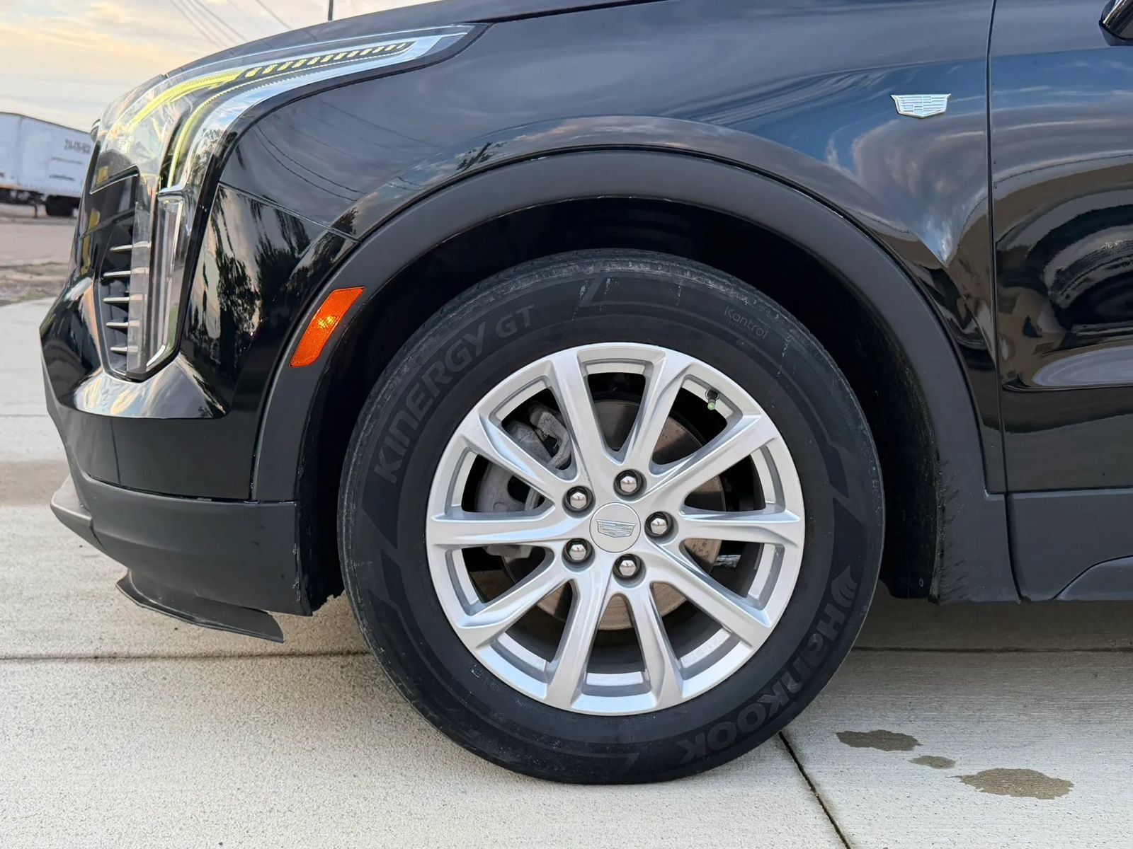 Used 2023 Cadillac XT4 Luxury w/ Cold Weather Package FWD image 44