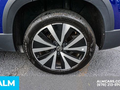 Used 2024 Volkswagen Taos SE image 17