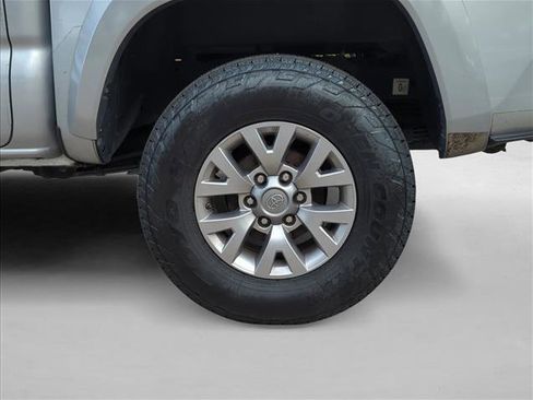 Used 2018 Toyota Tacoma SR5 image 9
