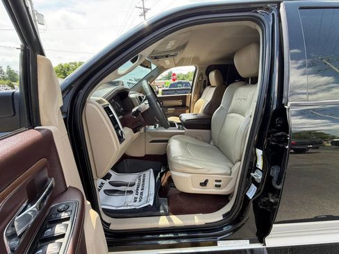 Used 2015 RAM 3500 Laramie AWD/4WD image 4