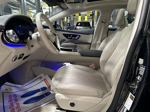 Certified 2023 Mercedes-Benz EQS 580 4MATIC Sedan image 27