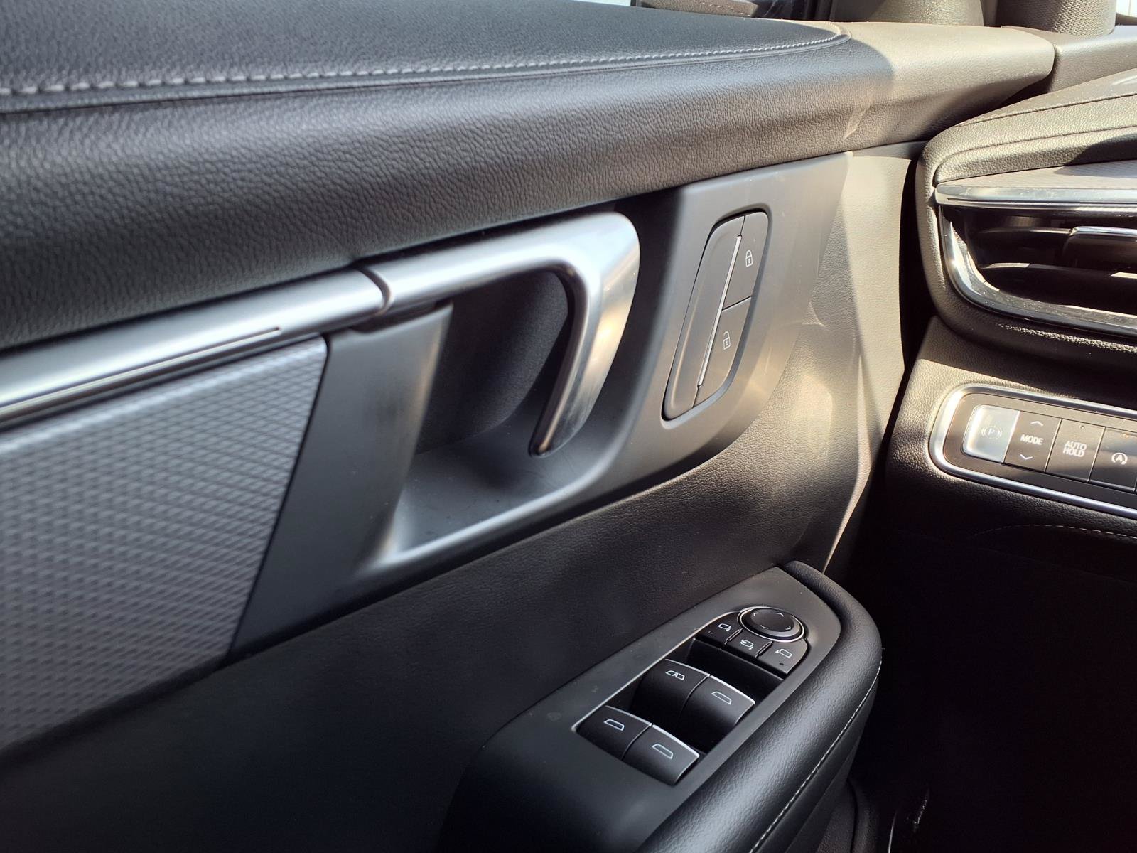 Used 2025 Buick Enclave Sport Touring FWD image 13