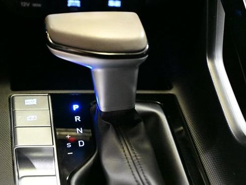 Used 2022 Hyundai Elantra SEL w/ Convenience Package FWD image 26