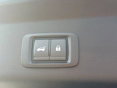 Used 2026 Mitsubishi Outlander SE FWD image 7
