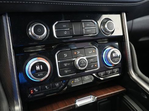 Used 2023 GMC Yukon XL Denali Ultimate image 15