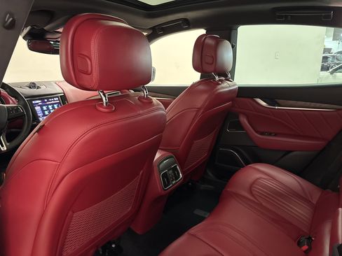 Used 2022 Maserati Levante GT image 24