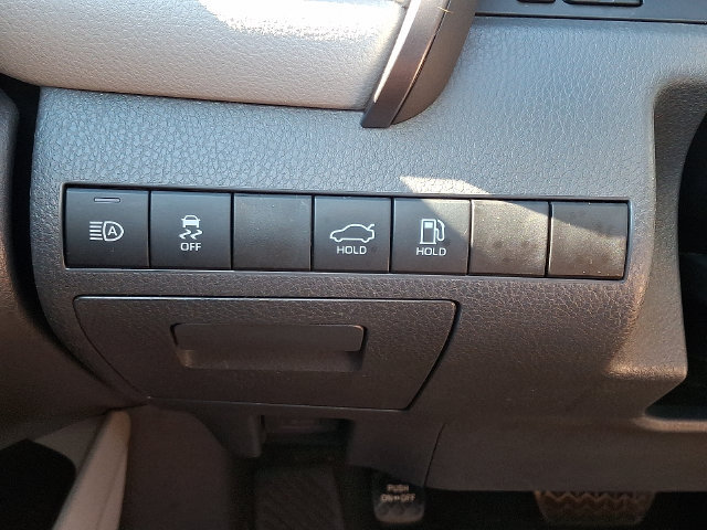 Used 2022 Toyota Camry LE FWD image 23