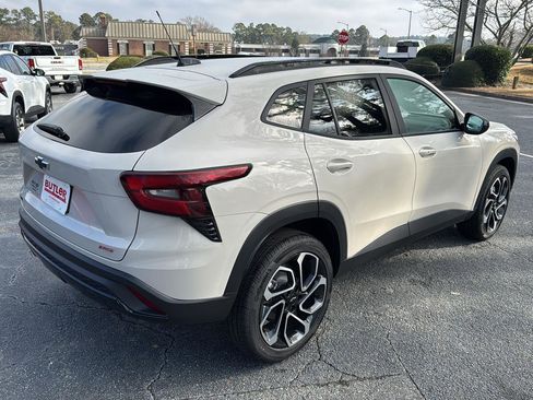 New 2026 Chevrolet Trax RS w/ Driver Confidence Package image 5