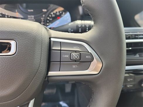 New 2026 Jeep Compass Latitude image 30