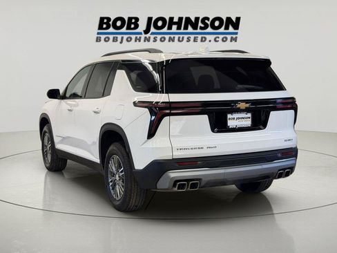 Used 2025 Chevrolet Traverse LT AWD/4WD image 8