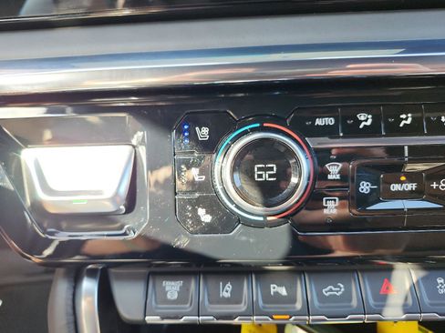 Certified 2025 GMC Sierra 2500 Denali Ultimate image 25