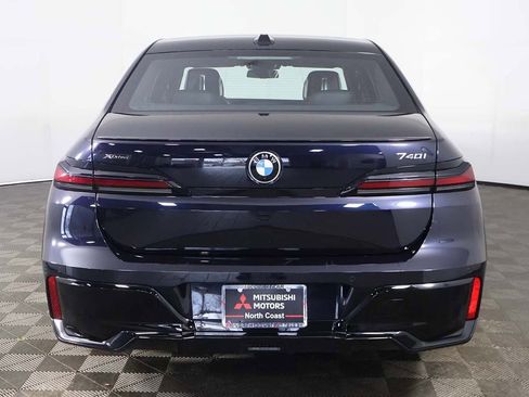 Used 2025 BMW 740i xDrive image 15