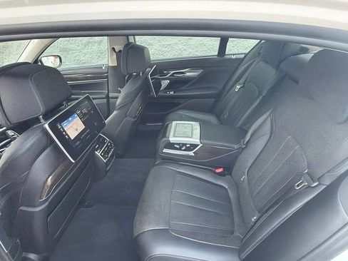 Used 2020 BMW 745e xDrive AWD/4WD image 11