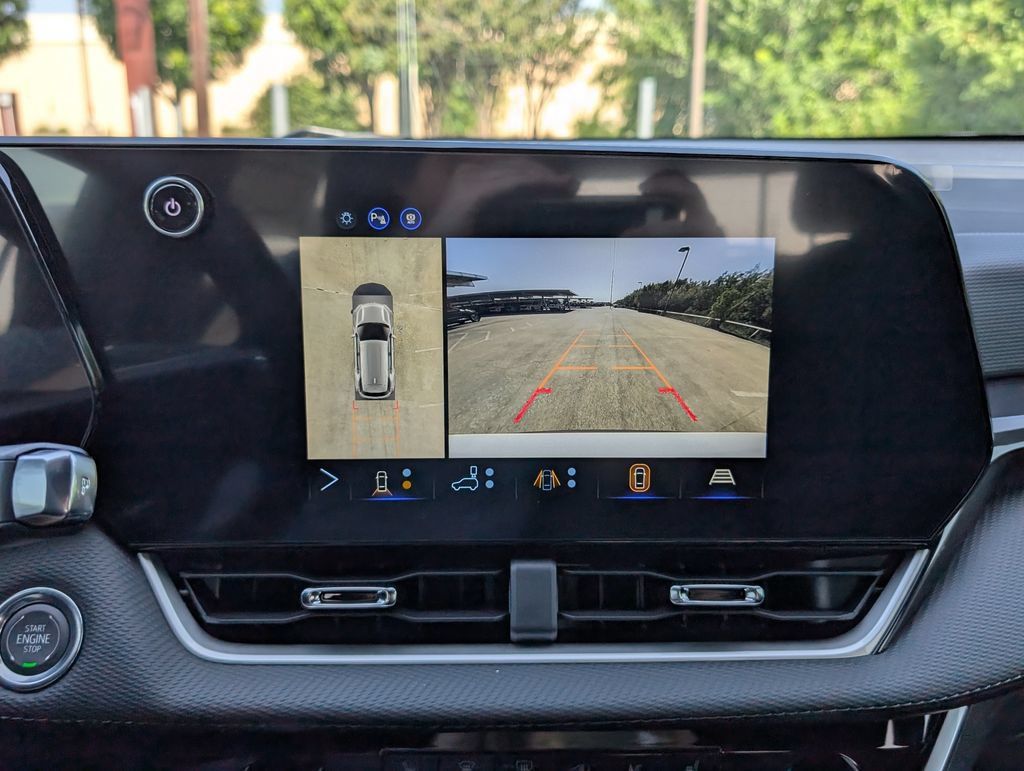 New 2027 Chevrolet Equinox LT w/ Safety and Technology Package FWD image 20