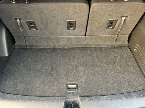 Used 2023 Chevrolet Traverse LT image 18