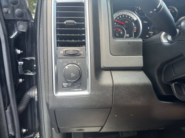 Used 2019 RAM 1500 Big Horn RWD image 25