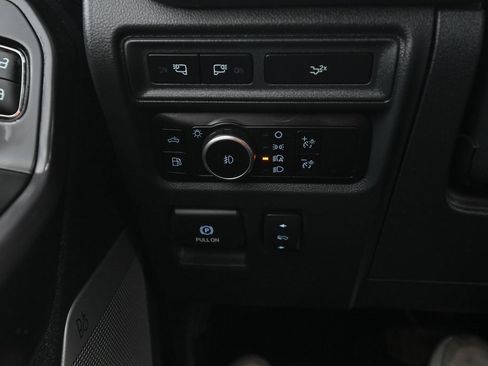 Used 2024 Ford F150 Lariat image 39