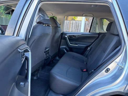 Used 2023 Toyota RAV4 LE image 10