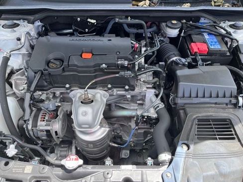 Used 2024 Honda Civic Sport image 7