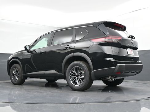 Certified 2025 Nissan Rogue S image 16