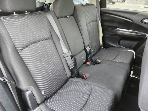 Used 2017 Dodge Journey SE FWD image 17