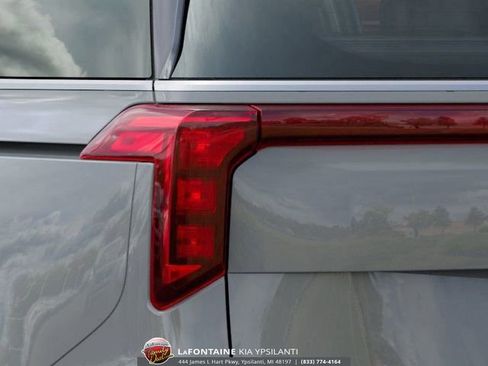 New 2026 Kia Carnival SX FWD image 11