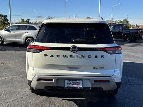 Certified 2023 Nissan Pathfinder SL w/ Lighting Package (N92) image 4