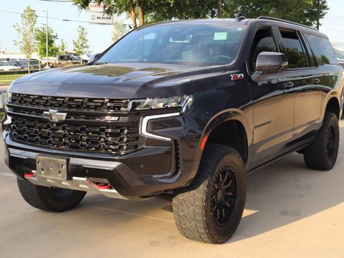Used 2023 Chevrolet Suburban Z71 w/ Off-Road Capability Package AWD/4WD image 8