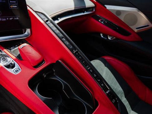 Used 2023 Chevrolet Corvette Stingray Premium Conv w/ Z51 Performance Package RWD image 23