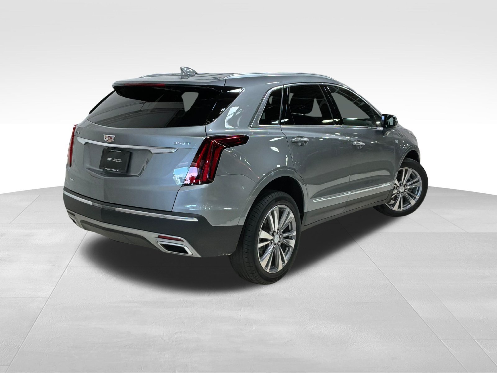Used 2024 Cadillac XT5 Premium Luxury w/ Technology Package AWD/4WD image 5
