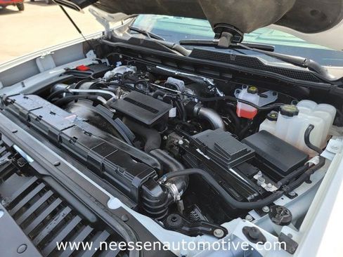 Used 2025 Chevrolet Silverado 2500 LT AWD/4WD image 39
