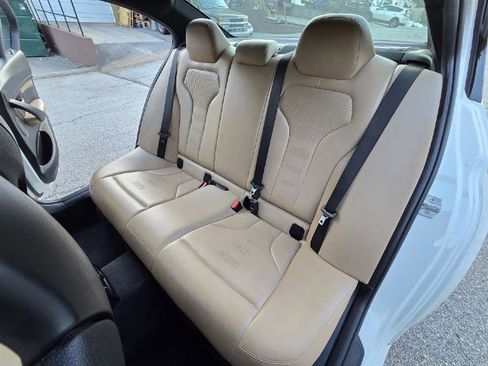 Used 2018 BMW M3 image 33