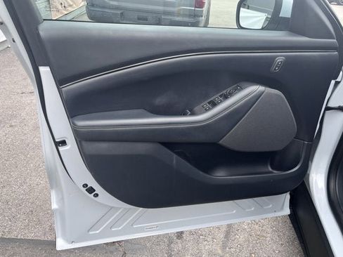 Used 2021 Ford Mustang Mach-E Select image 21