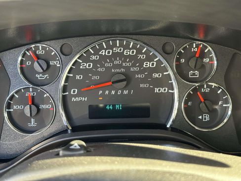 New 2025 Chevrolet Express 2500 Work Van w/ Driver Convenience Package image 26