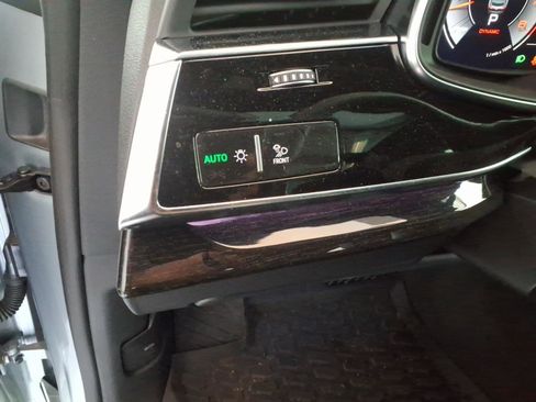 Used 2024 Audi Q8 Prestige w/ Prestige Package AWD/4WD image 23