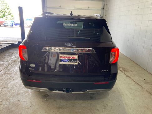 Used 2023 Ford Explorer XLT w/ Equipment Group 202A AWD/4WD image 15