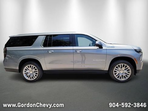 New 2025 Chevrolet Suburban High Country image 8