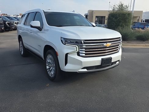 Used 2024 Chevrolet Tahoe High Country image 6