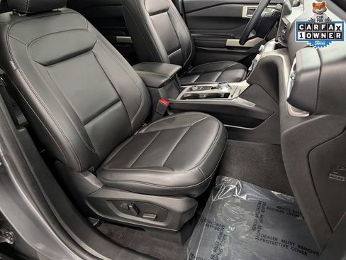Used 2023 Ford Explorer XLT w/ Equipment Group 202A AWD/4WD image 30