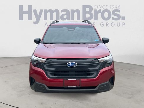 Used 2025 Subaru Forester AWD/4WD image 9