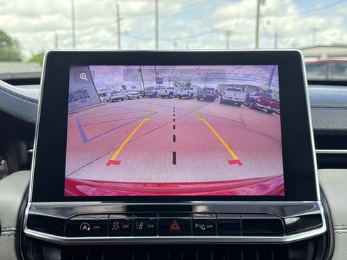 Used 2025 Jeep Compass Limited AWD/4WD image 25